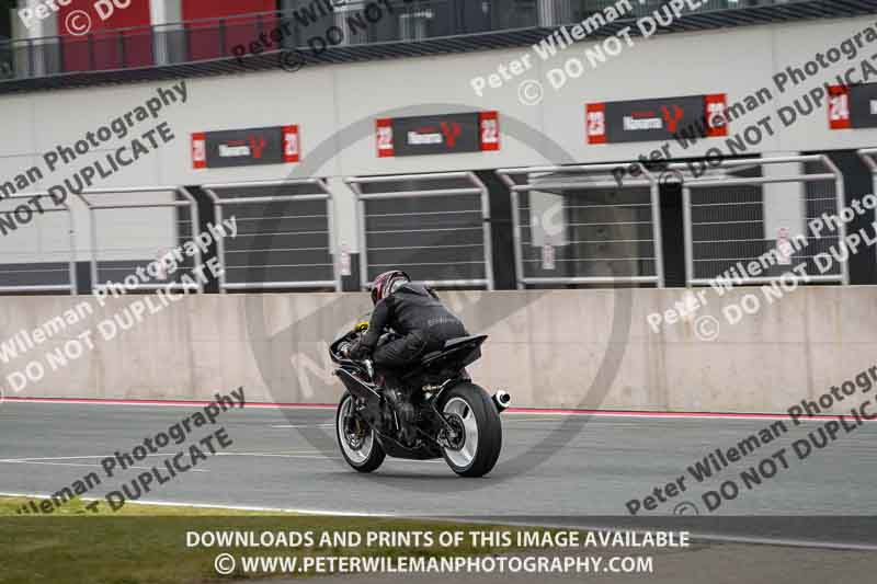 cadwell no limits trackday;cadwell park;cadwell park photographs;cadwell trackday photographs;enduro digital images;event digital images;eventdigitalimages;navarra;no limits trackdays;peter wileman photography;racing digital images;trackday digital images;trackday photos
